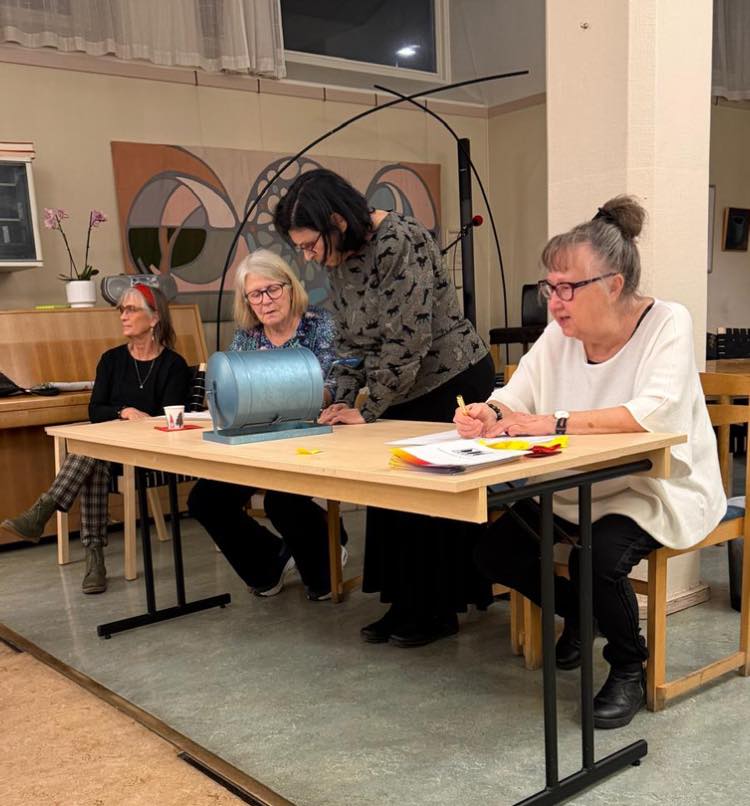 Presidiet i utlottningen, som bestod av fyra ledamöter ur styrelsen
